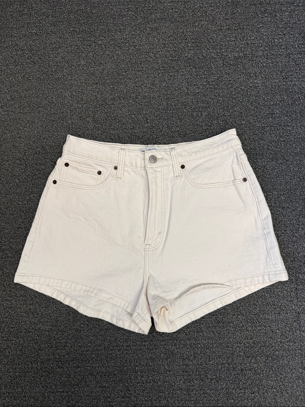 Abercrombie & Fitch Curve Love High Rise Mom Short in Off White